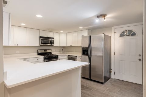Tiny photo for 5611 N Glenwood Avenue #G, Chicago, IL 60660 (MLS # 12466577)