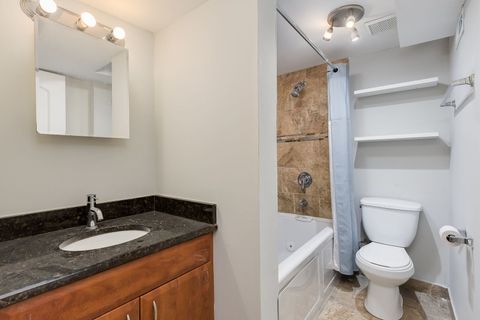 Tiny photo for 5611 N Glenwood Avenue #G, Chicago, IL 60660 (MLS # 12466577)