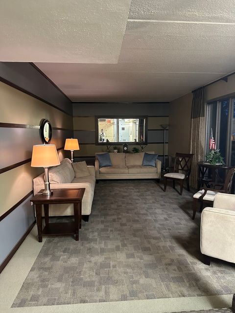 Tiny photo for 110 W Butterfield Road #402S, Elmhurst, IL 60126 (MLS # 12621802)