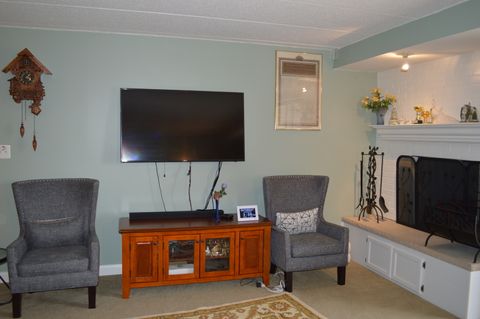 Tiny photo for 110 W Butterfield Road #402S, Elmhurst, IL 60126 (MLS # 12621802)