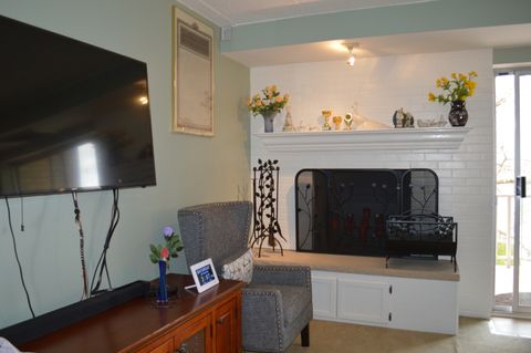 Tiny photo for 110 W Butterfield Road #402S, Elmhurst, IL 60126 (MLS # 12621802)