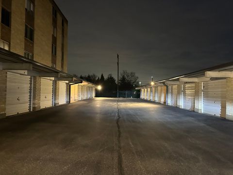 Tiny photo for 110 W Butterfield Road #402S, Elmhurst, IL 60126 (MLS # 12621802)