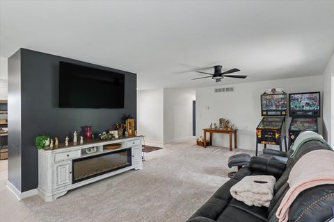 Tiny photo for 518 E South Court Street, Chatsworth, IL 60921 (MLS # 12642796)