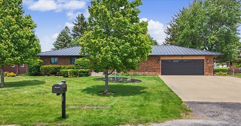 Tiny photo for 518 E South Court Street, Chatsworth, IL 60921 (MLS # 12642796)