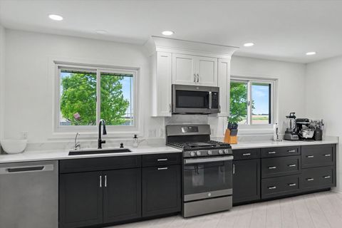 Tiny photo for 518 E South Court Street, Chatsworth, IL 60921 (MLS # 12642796)