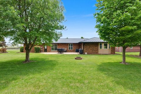 Tiny photo for 518 E South Court Street, Chatsworth, IL 60921 (MLS # 12642796)