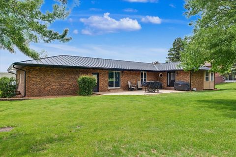 Tiny photo for 518 E South Court Street, Chatsworth, IL 60921 (MLS # 12642796)