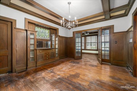 Tiny photo for 931 W Downer Place, Aurora, IL 60506 (MLS # 12486301)