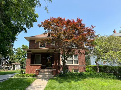 Tiny photo for 931 W Downer Place, Aurora, IL 60506 (MLS # 12486301)