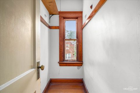 Tiny photo for 931 W Downer Place, Aurora, IL 60506 (MLS # 12486301)