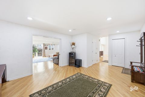 Tiny photo for 2911 Bayberry Drive, Buffalo Grove, IL 60089 (MLS # 12574573)