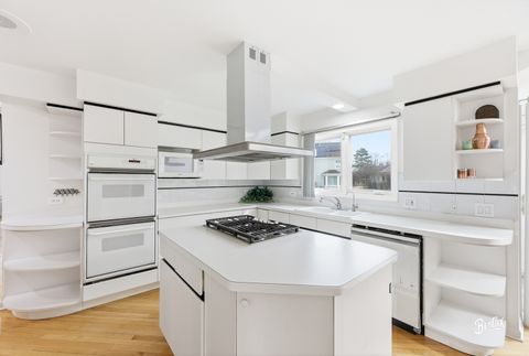 Tiny photo for 2911 Bayberry Drive, Buffalo Grove, IL 60089 (MLS # 12574573)