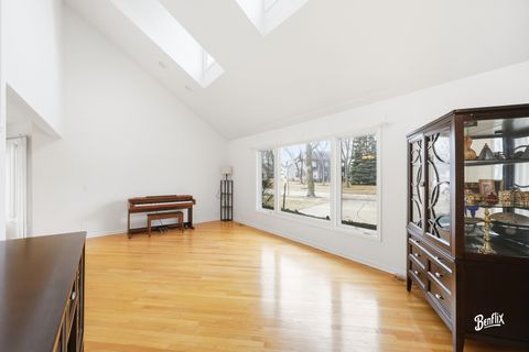 Tiny photo for 2911 Bayberry Drive, Buffalo Grove, IL 60089 (MLS # 12574573)