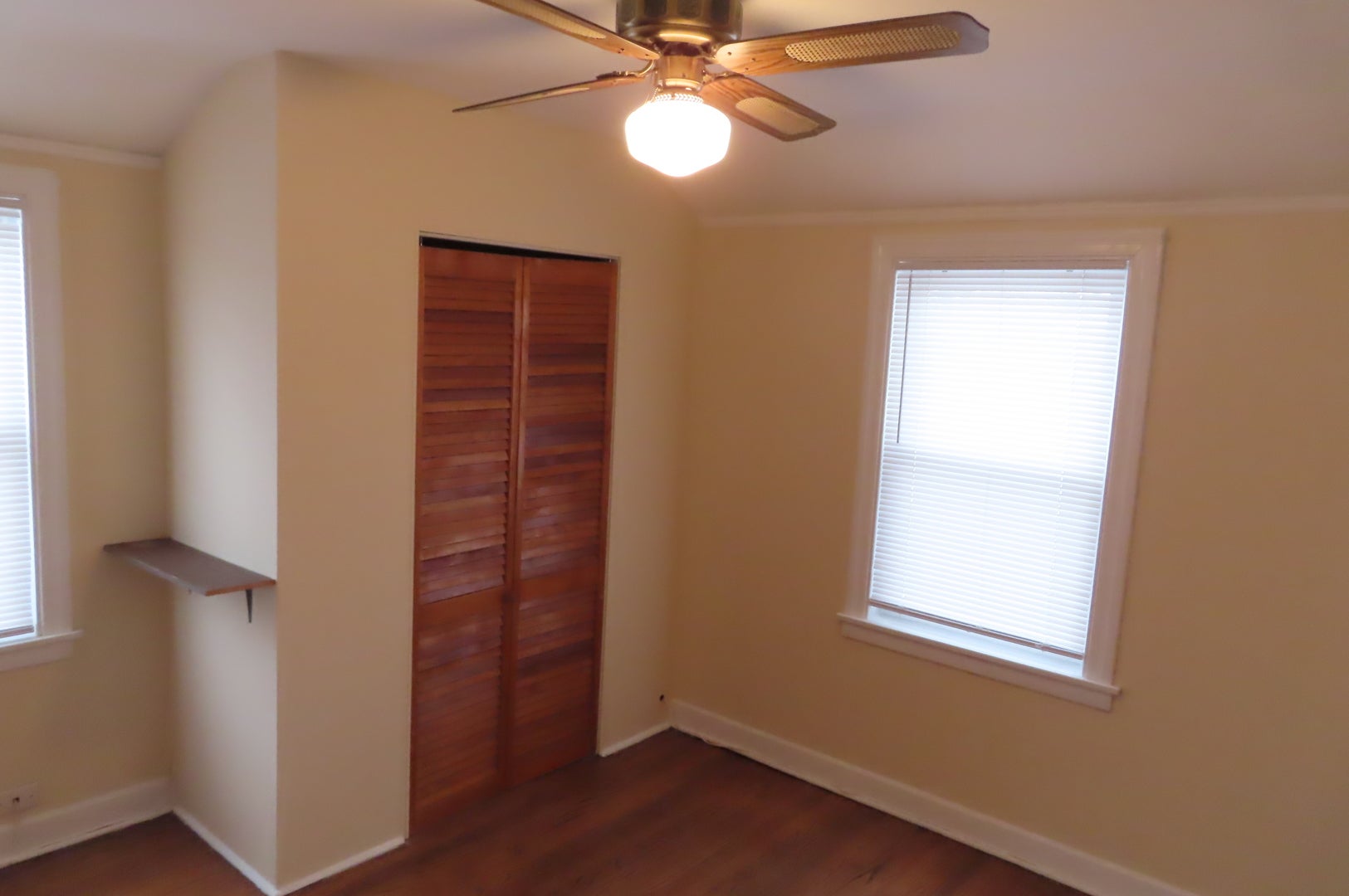 1710 N 73rd Court
