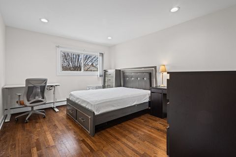 Tiny photo for 9460 Dee Road #2H, Des Plaines, IL 60016 (MLS # 12612848)