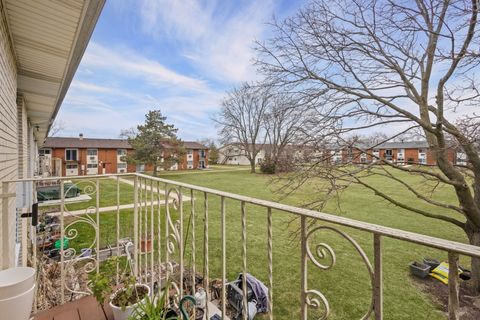 Tiny photo for 9460 Dee Road #2H, Des Plaines, IL 60016 (MLS # 12612848)