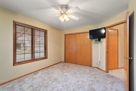 Tiny photo for 20116 Crystal Lake Way, Frankfort, IL 60423 (MLS # 12516636)