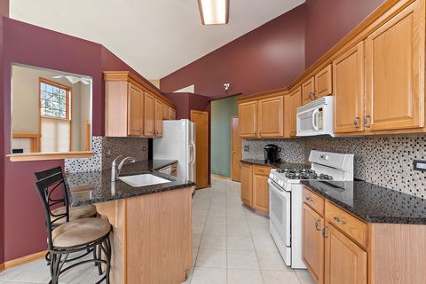 Tiny photo for 20116 Crystal Lake Way, Frankfort, IL 60423 (MLS # 12516636)