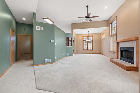 Tiny photo for 20116 Crystal Lake Way, Frankfort, IL 60423 (MLS # 12516636)