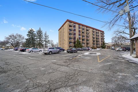 Tiny photo for 850 Des Plaines Avenue #207, Forest Park, IL 60130 (MLS # 12534481)