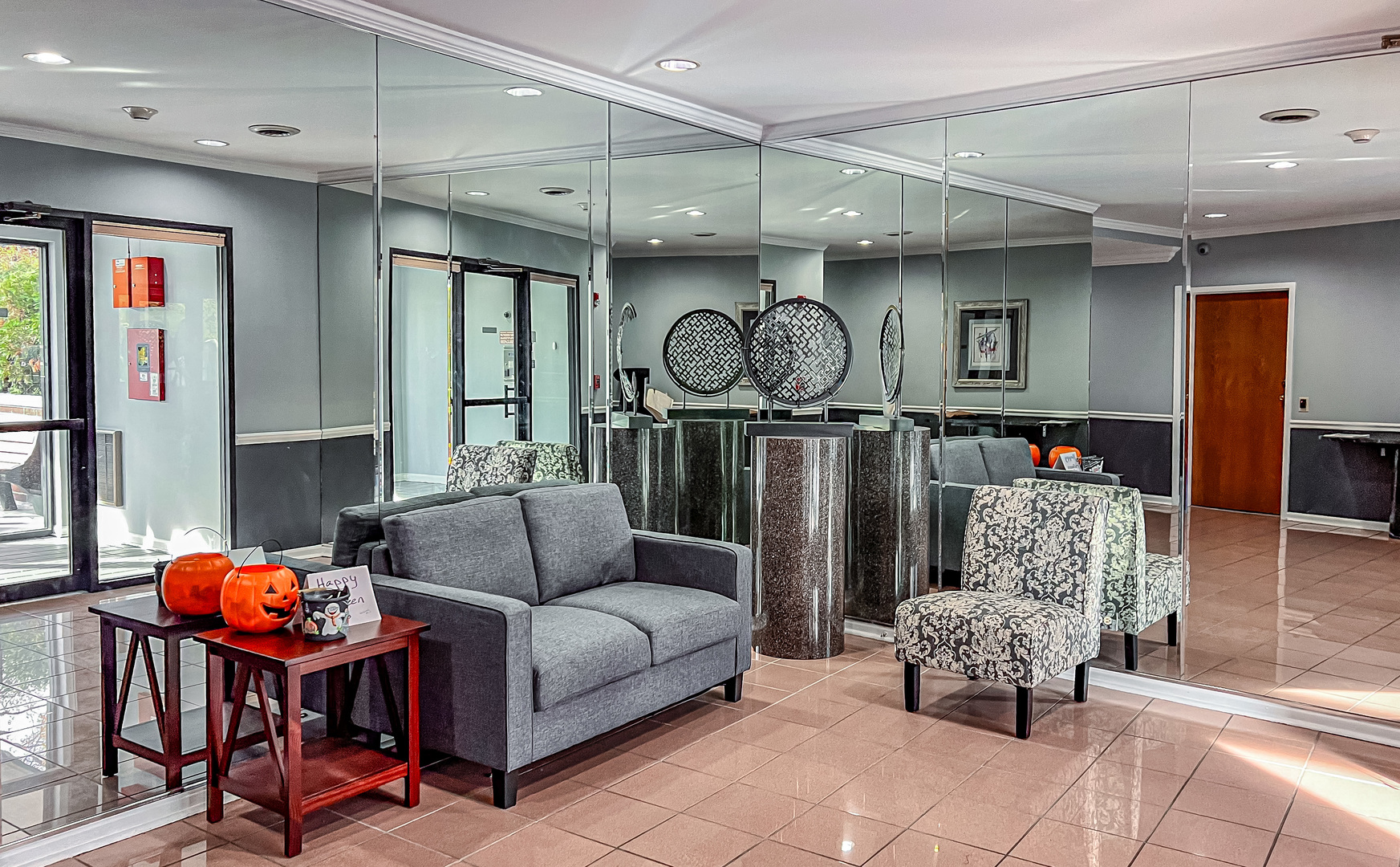 400 E Dundee Road 207C