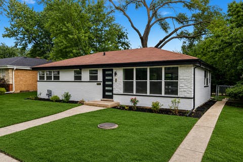 Photo of 9513 Lowell Avenue, Skokie, IL 60076 (MLS # 12718884)