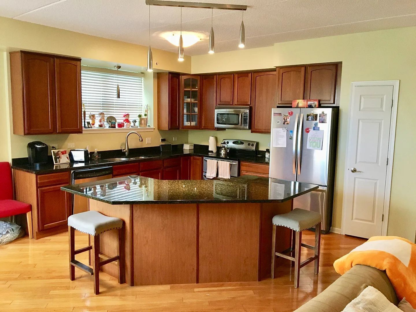 77 N Quentin Road 202