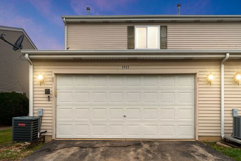 Tiny photo for 1911 MAYAN Court #1911, Joliet, IL 60435 (MLS # 12494064)