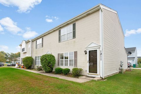 1911 MAYAN Court 1911 Joliet IL 60435