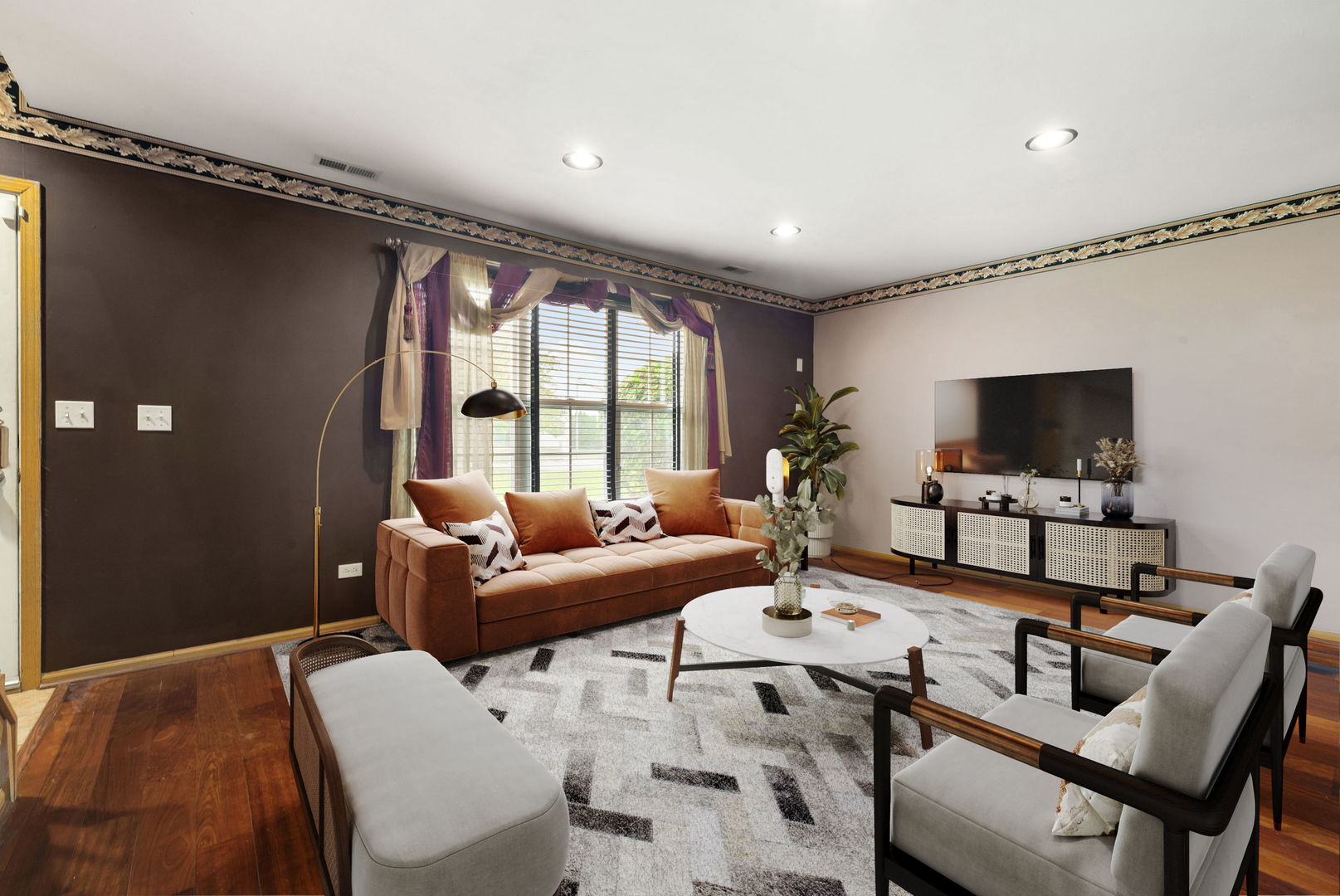 1911 MAYAN Court 1911