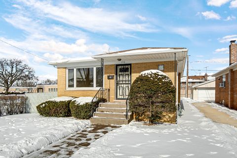 Tiny photo for 772 Memorial Drive, Calumet City, IL 60409 (MLS # 12587337)