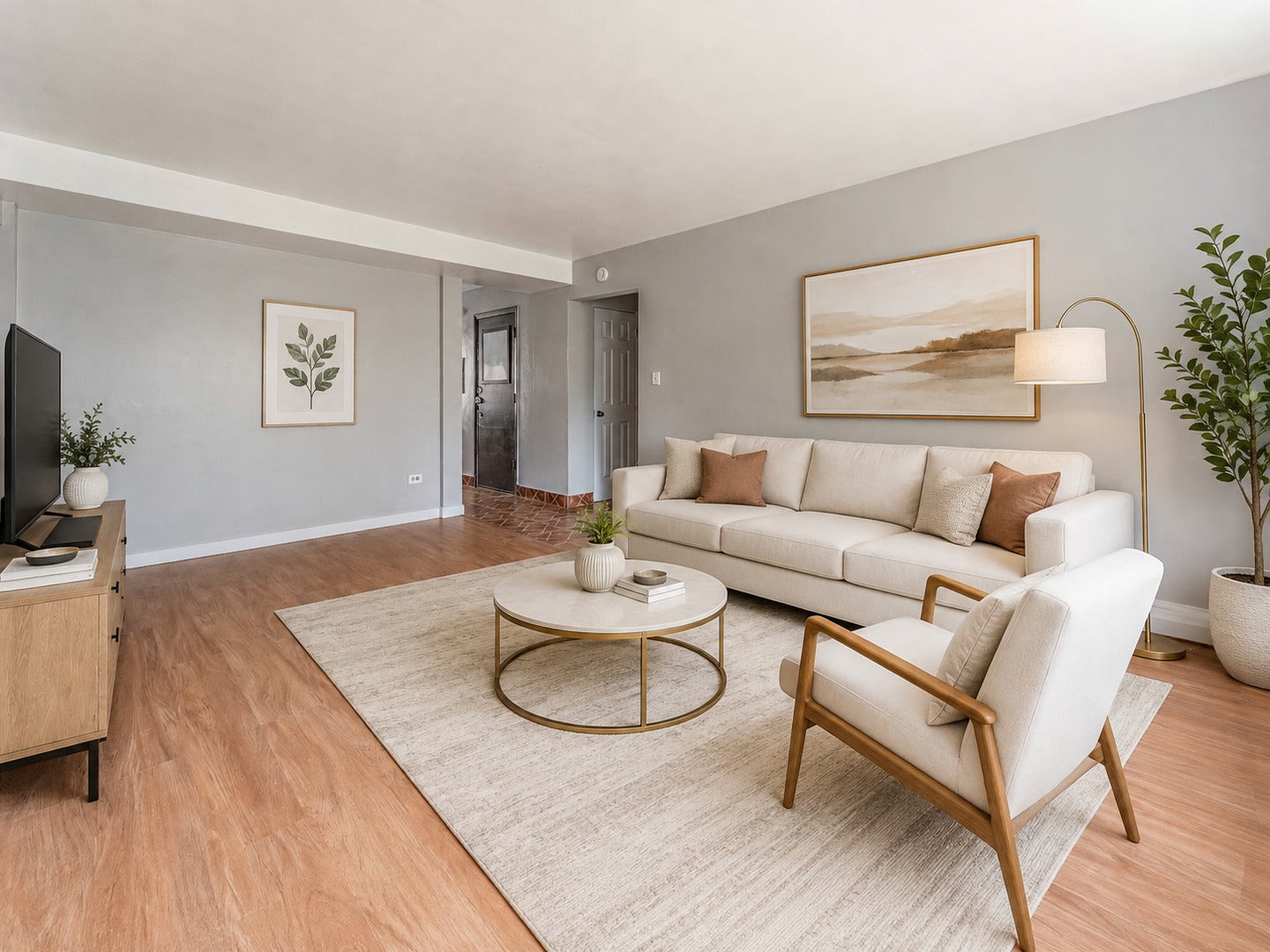 2123 Howard Street 1H