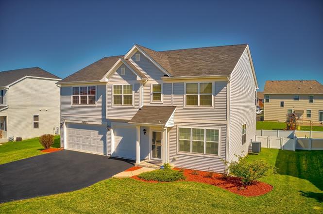 Photo 1 of 31 — 2320 Brookstone Drive, Bolingbrook, IL 60490