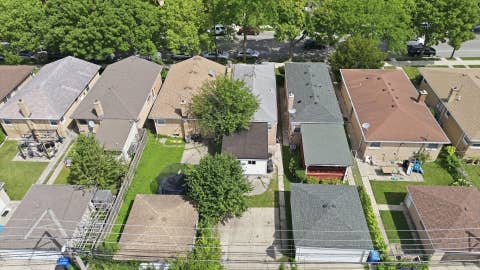 Tiny photo for 2935 W Howard Street, Chicago, IL 60645 (MLS # 12724729)