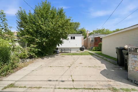 Tiny photo for 2935 W Howard Street, Chicago, IL 60645 (MLS # 12724729)