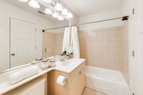 Tiny photo for 520 W HURON Street #406, Chicago, IL 60654 (MLS # 12632911)