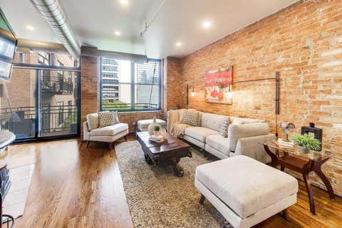 Tiny photo for 520 W HURON Street #406, Chicago, IL 60654 (MLS # 12632911)