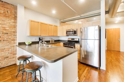 Tiny photo for 520 W HURON Street #406, Chicago, IL 60654 (MLS # 12632911)