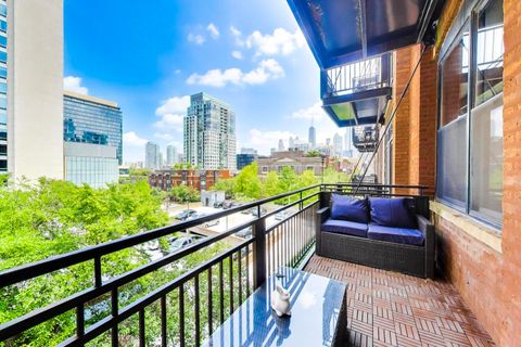 Tiny photo for 520 W HURON Street #406, Chicago, IL 60654 (MLS # 12632911)