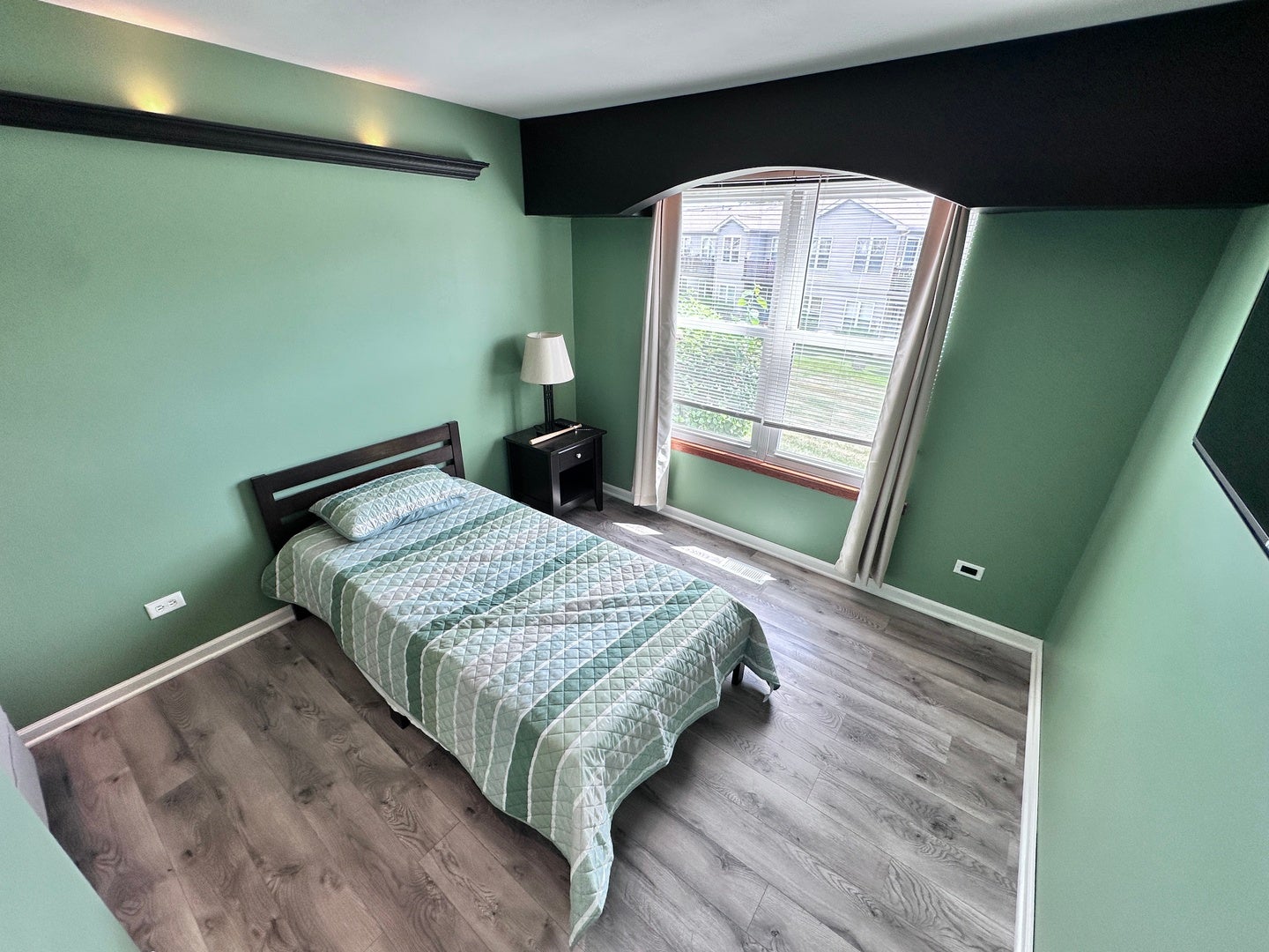 1011 Sommerset Court A