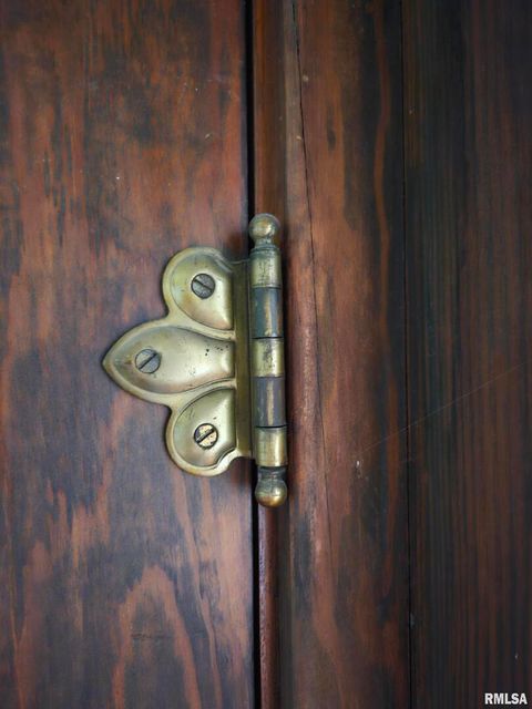 Tiny photo for 217 40TH Street, Moline, IL 61265 (MLS # QC4268019)