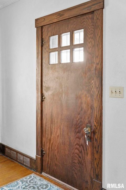 Tiny photo for 217 40TH Street, Moline, IL 61265 (MLS # QC4268019)