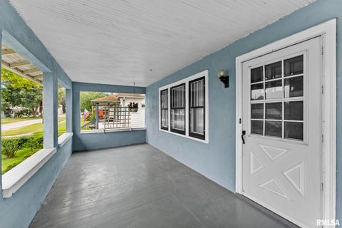 Tiny photo for 217 40TH Street, Moline, IL 61265 (MLS # QC4268019)