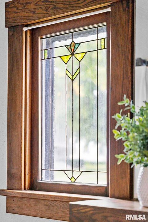 Tiny photo for 217 40TH Street, Moline, IL 61265 (MLS # QC4268019)