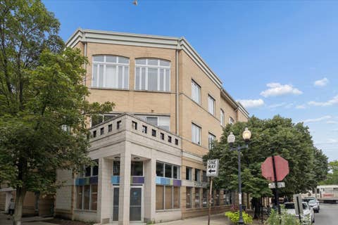 Photo of 2555 W Leland Avenue #203, Chicago, IL 60625 (MLS # 12711260)