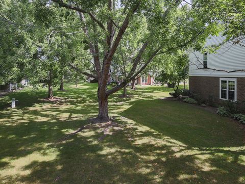 Tiny photo for 902 Sparta Court, Vernon Hills, IL 60061 (MLS # 12497001)