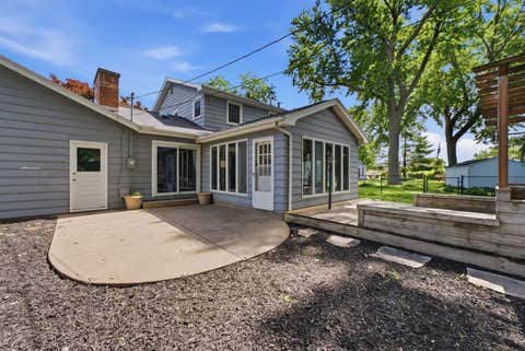 Tiny photo for 17 Sunset Circle, Bettendorf, IA 52722 (MLS # 12677648)