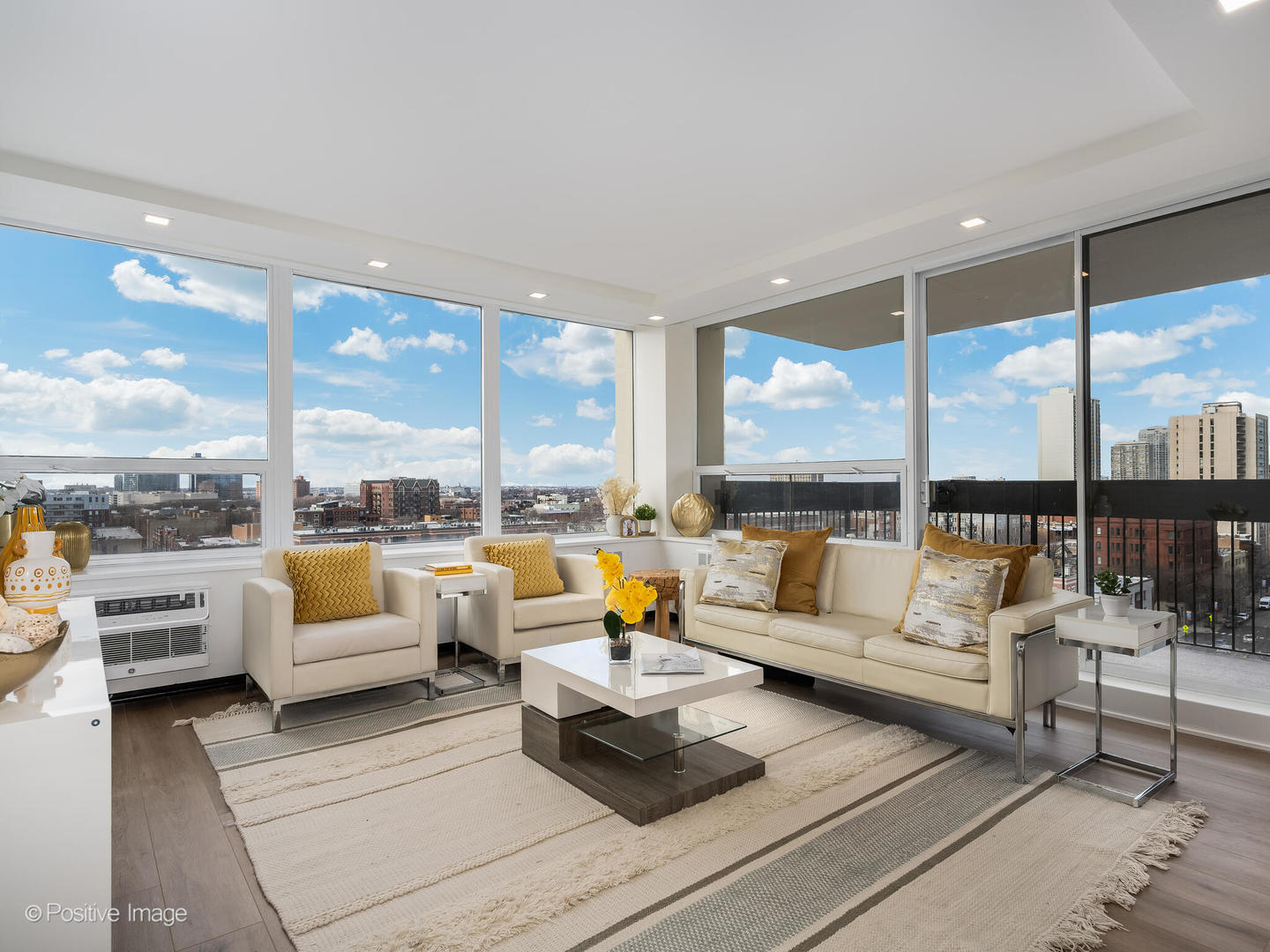 1360 N Sandburg Terrace 1212C