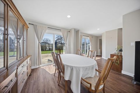 Tiny photo for 703 Westmere Road, Des Plaines, IL 60016 (MLS # 12590311)