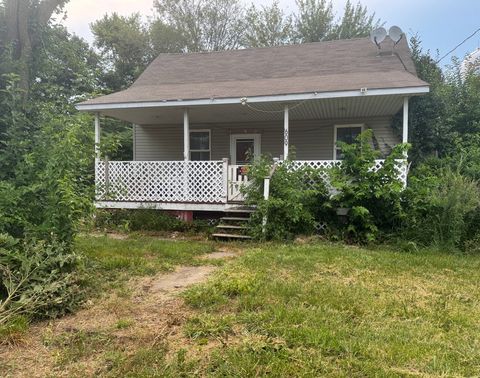 Photo of 609 W Green Street, Newman, IL 61942 (MLS # 12442605)